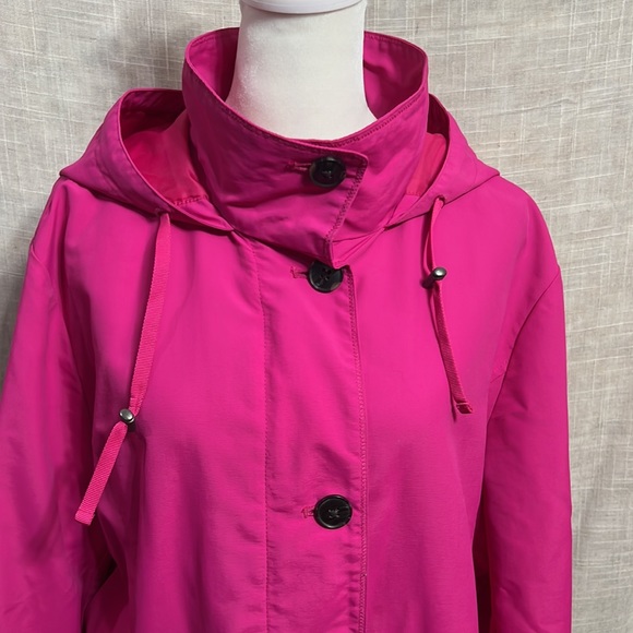 Lands End Light Weight Jacket - Picture 2 of 8